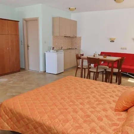 Apartment Elia *